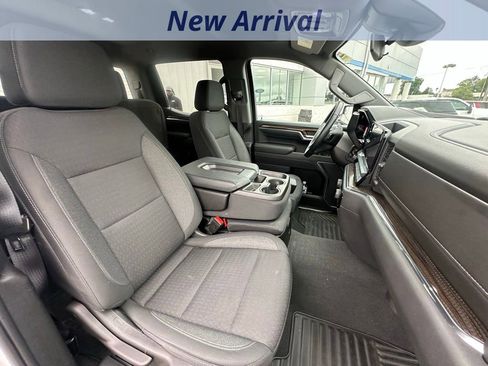 Used 2023 Chevrolet Silverado 1500 LT AWD/4WD image 4