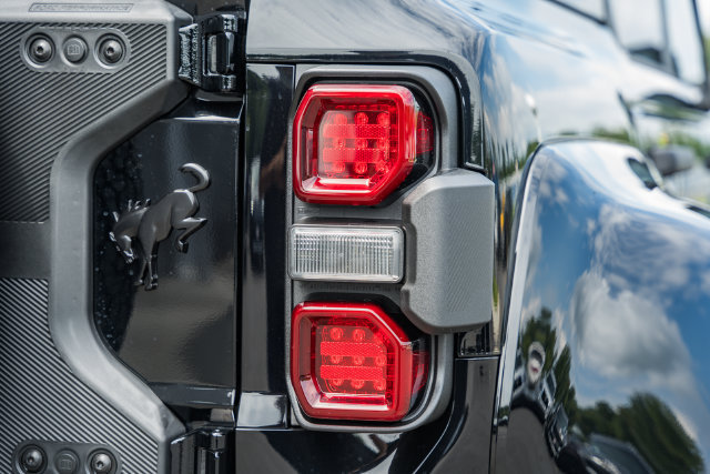 New 2026 Ford Bronco Raptor w/ Interior Carbon Fiber Pack AWD/4WD image 8