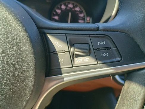 Used 2019 Alfa Romeo Giulia Ti AWD/4WD image 28
