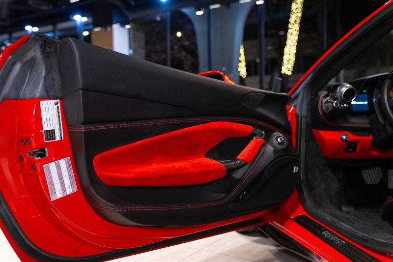 Used 2021 Ferrari F8 Tributo RWD image 23