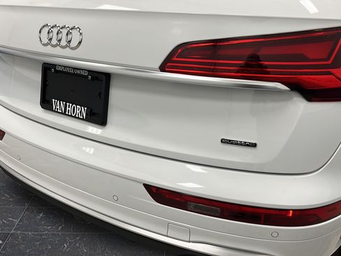 Used 2025 Audi Q5 e Premium Plus w/ Premium Plus Package AWD/4WD image 40