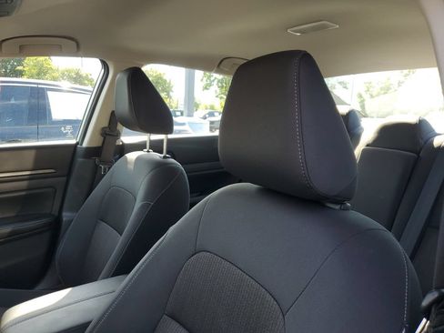 Used 2025 Nissan Altima 2.5 SV FWD image 16