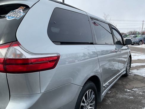 Used 2019 Toyota Sienna image 8