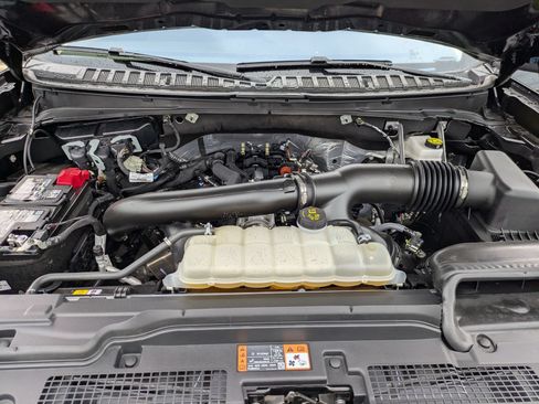 Certified 2025 Ford Expedition Active AWD/4WD image 41
