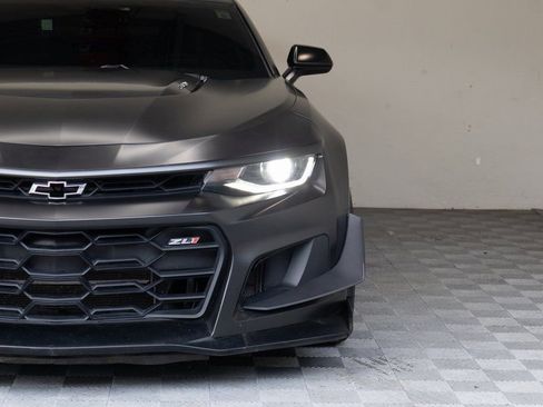 Used 2021 Chevrolet Camaro ZL1 RWD image 5