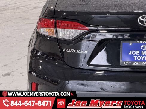 Used 2026 Toyota Corolla LE image 10