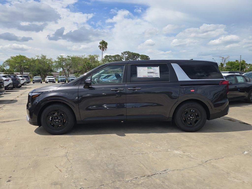 New 2026 Kia Carnival FWD image 5