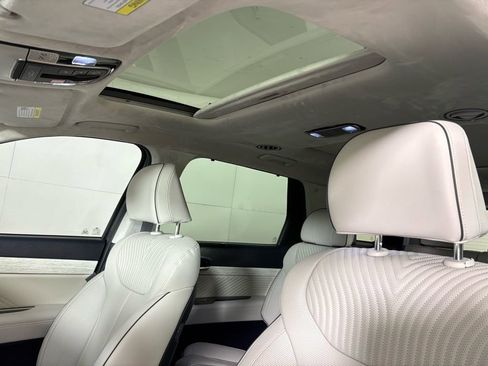 Used 2025 Hyundai Palisade Calligraphy image 18