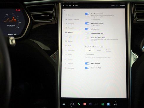 Used 2016 Tesla Model S AWD image 19