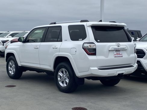 Certified 2024 Toyota 4Runner SR5 AWD/4WD image 5