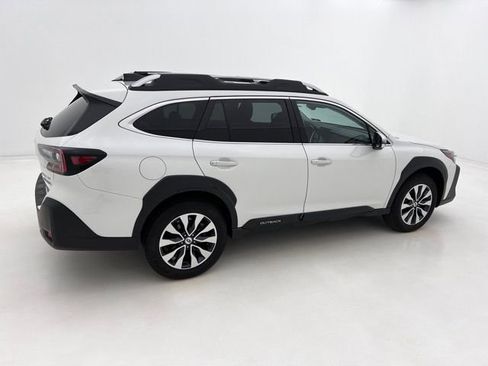 Used 2025 Subaru Outback Touring XT AWD/4WD image 6