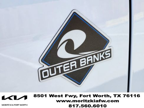 Used 2024 Ford Bronco Outer Banks AWD/4WD image 12