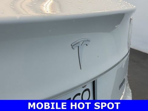 Used 2023 Tesla Model 3 Standard Range RWD image 9