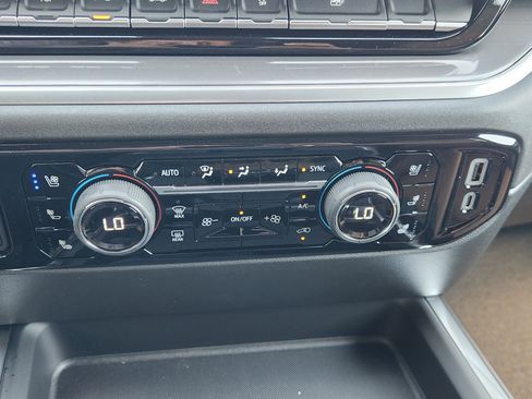 New 2026 Chevrolet Silverado 3500 High Country w/ High Country Premium Package image 21