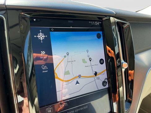 Used 2018 Volvo XC60 T5 Momentum image 21