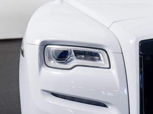 Used 2019 Rolls-Royce Wraith image 22
