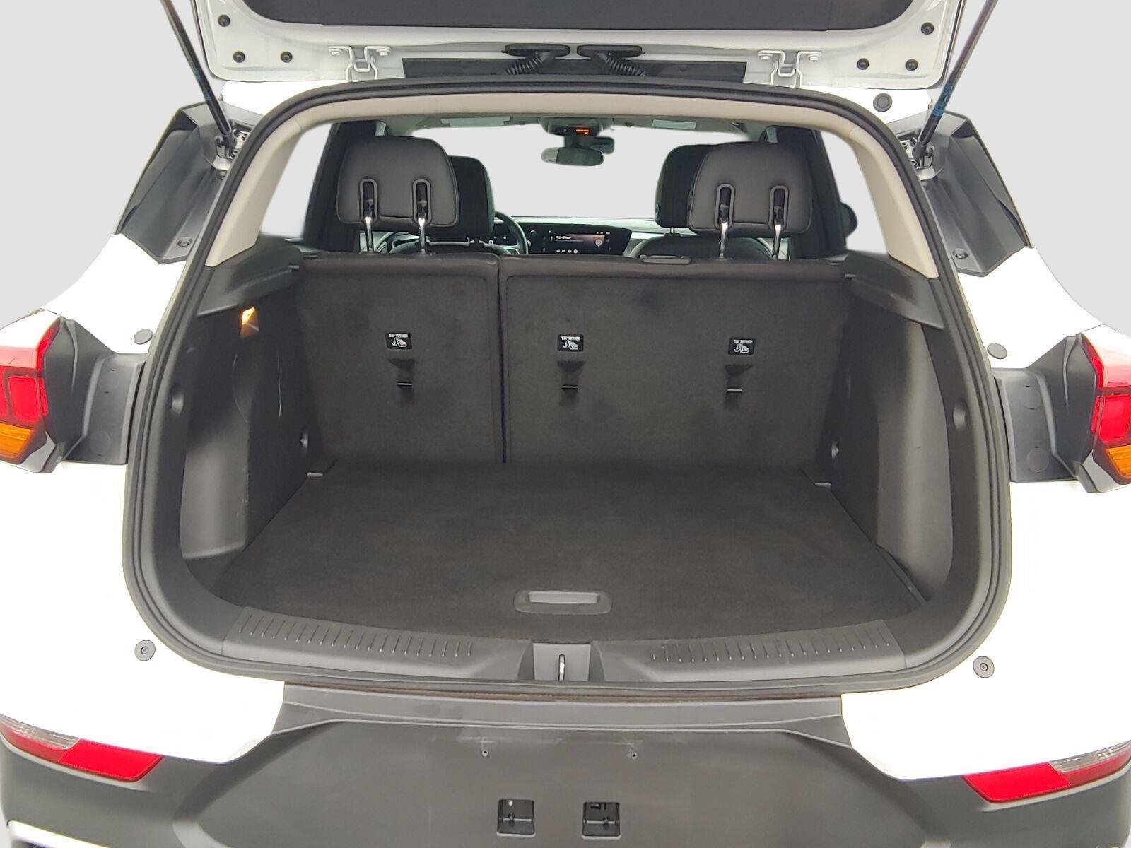 Used 2025 Buick Encore GX Preferred FWD image 8