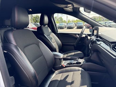 Certified 2025 Ford Escape ST-Line Select AWD/4WD image 15