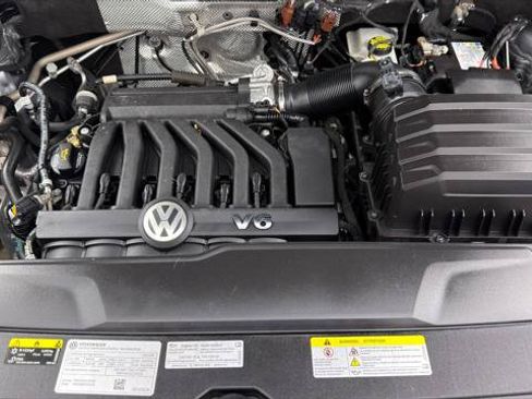 Used 2023 Volkswagen Atlas SE w/ Black Wheel Package FWD image 39
