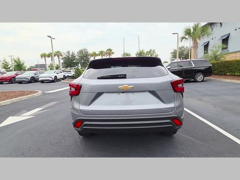 New 2026 Chevrolet Trax LS w/ Driver Confidence Package FWD image 18