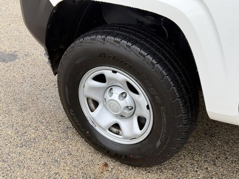 Used 2021 Toyota Tacoma SR AWD/4WD image 10