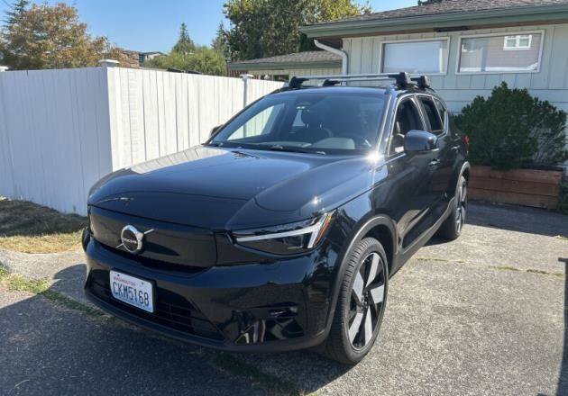 Used 2023 Volvo XC40 Recharge Ultimate w/ Protection Package Premier AWD/4WD image 2