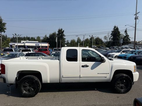 Used 2009 Chevrolet Silverado 1500 LS AWD/4WD image 5