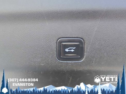 Used 2021 Chevrolet Suburban LT w/ LT Signature Package image 15