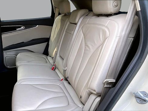 Used 2018 Lincoln MKX Select w/ Select Plus Package FWD image 21