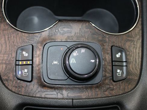 Used 2021 GMC Acadia Denali w/ Denali Technology Package FWD image 46