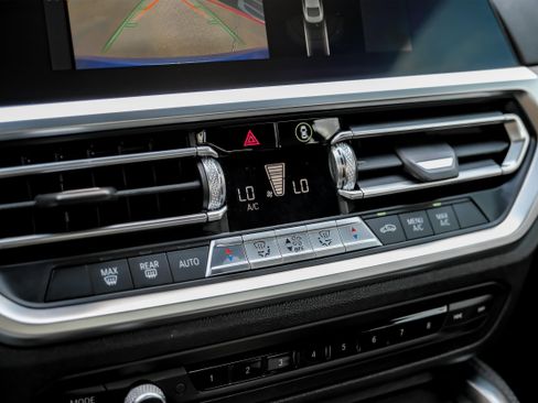 Used 2021 BMW 430i Coupe w/ M Sport Package image 30