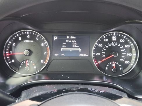 Used 2024 Kia Forte LXS w/ LXS Technology Package FWD image 17