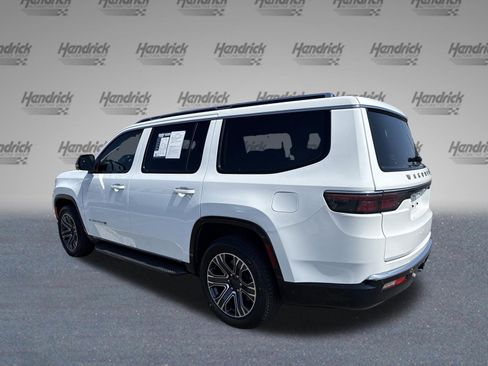 Used 2024 Jeep Wagoneer 4WD w/ Premium Group I image 7