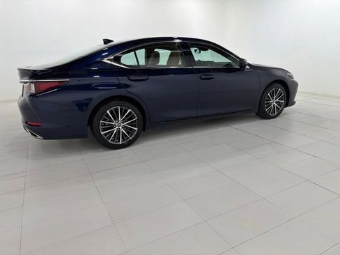 Used 2023 Lexus ES 350 w/ Premium Package FWD image 6
