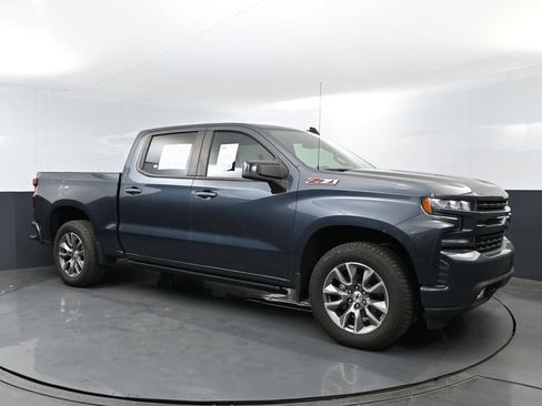 Used 2022 Chevrolet Silverado 1500 RST w/ Z71 Off-Road Package AWD/4WD image 3