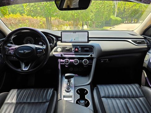 Used 2022 Genesis G70 2.0T w/ Prestige Package RWD image 17
