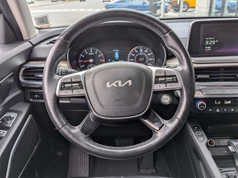 Used 2022 Kia Telluride EX image 12