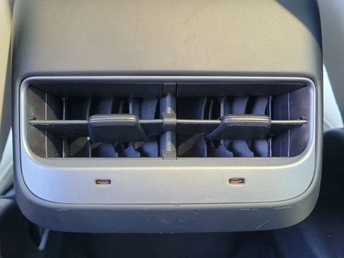 Used 2020 Tesla Model 3 Performance image 9