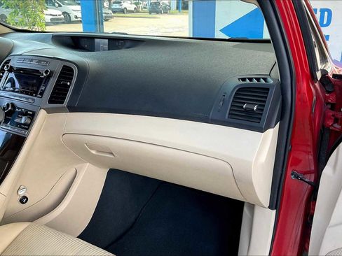 Used 2010 Toyota Venza image 17