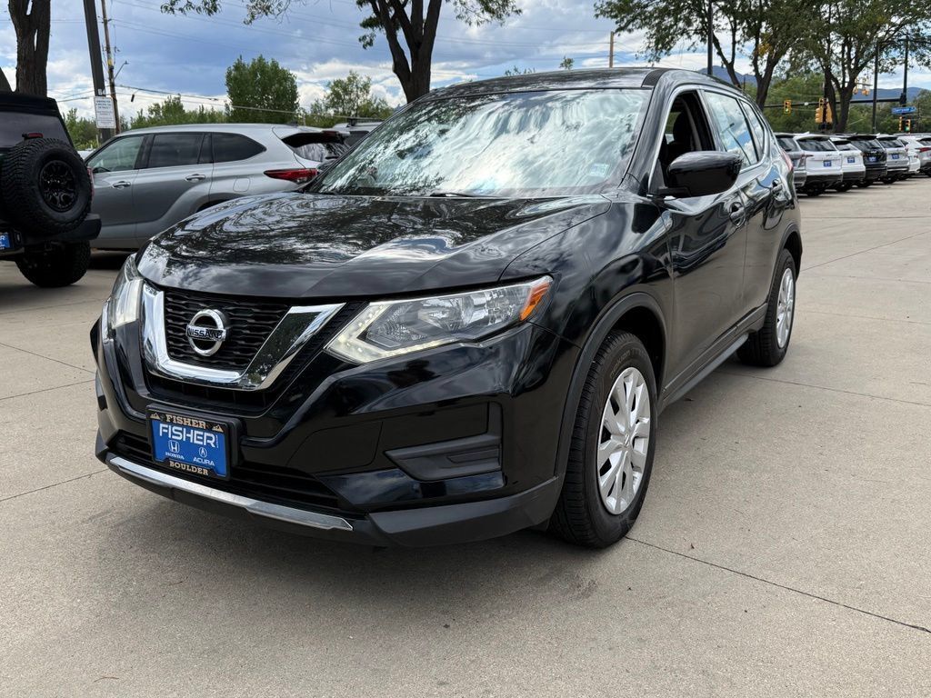 Used 2017 Nissan Rogue S AWD/4WD image 8