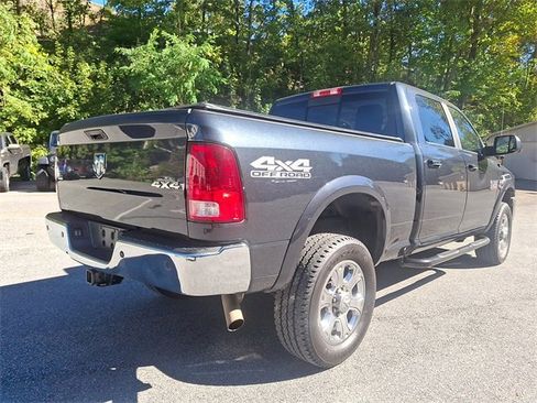 Used 2017 RAM 2500 SLT w/ Luxury Group image 8