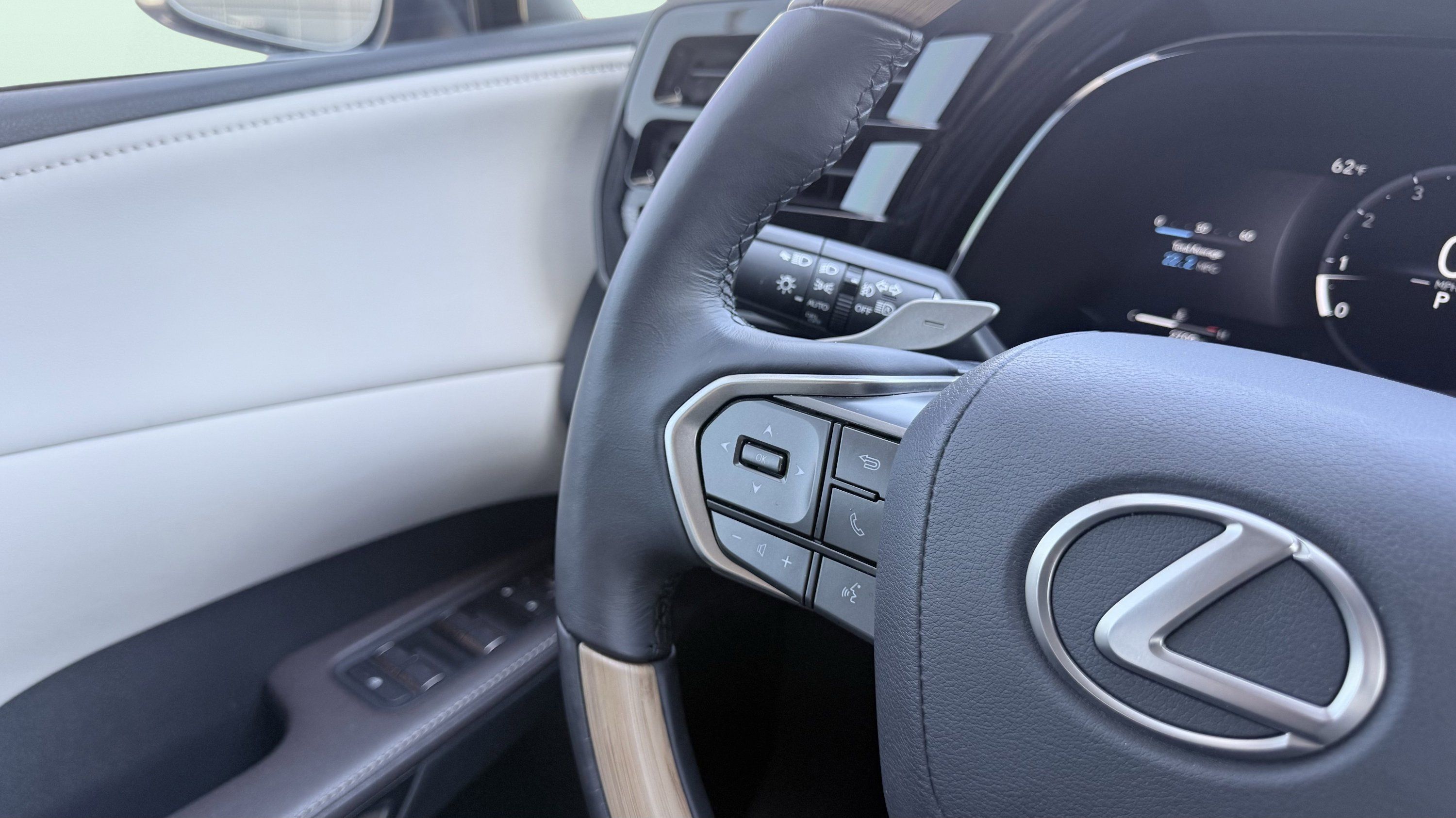 Used 2026 Lexus RX 350 Premium Plus w/ Accessory Package (Z1) FWD image 62