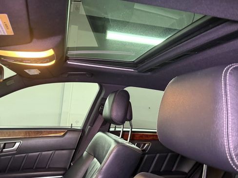 Used 2014 Mercedes-Benz E 350 E 350 Luxury 4MATIC AWD 4dr Se image 11