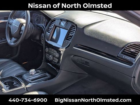 Used 2018 Chrysler 300 S w/ 300S Premium Group AWD/4WD image 26