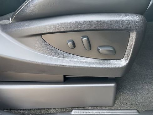 Used 2018 Chevrolet Tahoe Premier image 36