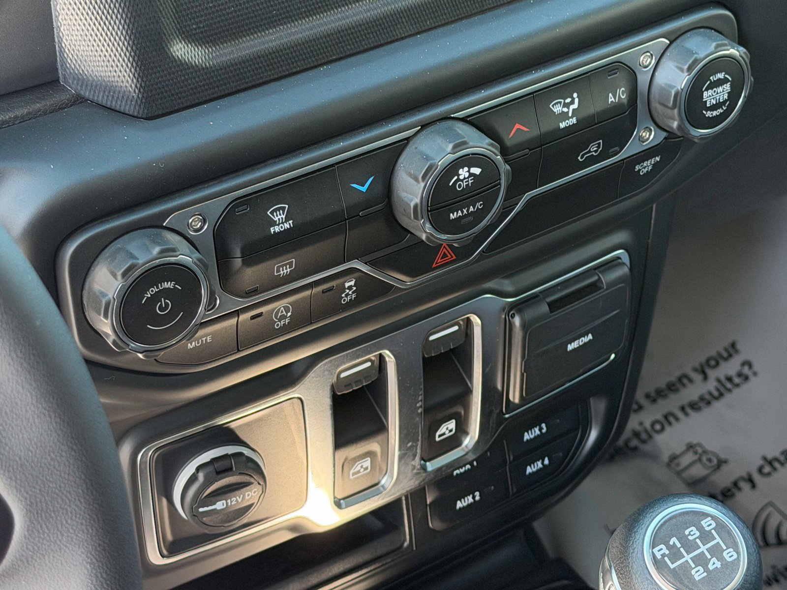 Used 2023 Jeep Wrangler Sport AWD/4WD image 19