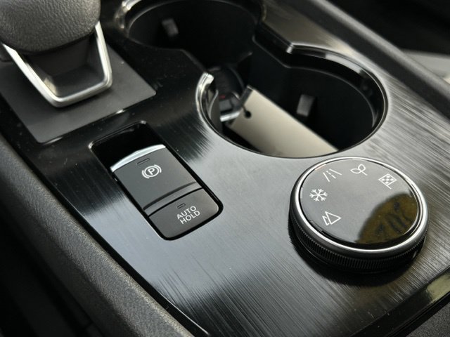 Used 2025 Nissan Rogue SL w/ Tech Package AWD/4WD image 46