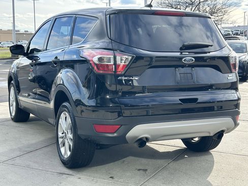 Used 2017 Ford Escape SE image 5