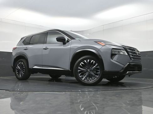 Used 2024 Nissan Rogue Platinum AWD/4WD image 26