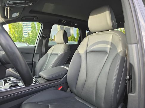 Used 2023 Audi Q7 3.0T Premium Plus w/ Premium Plus Package AWD/4WD image 22